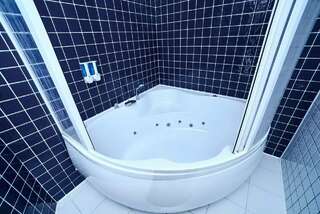 Гостиница Корона Ульяновск Люкс "Honeymoon"-6